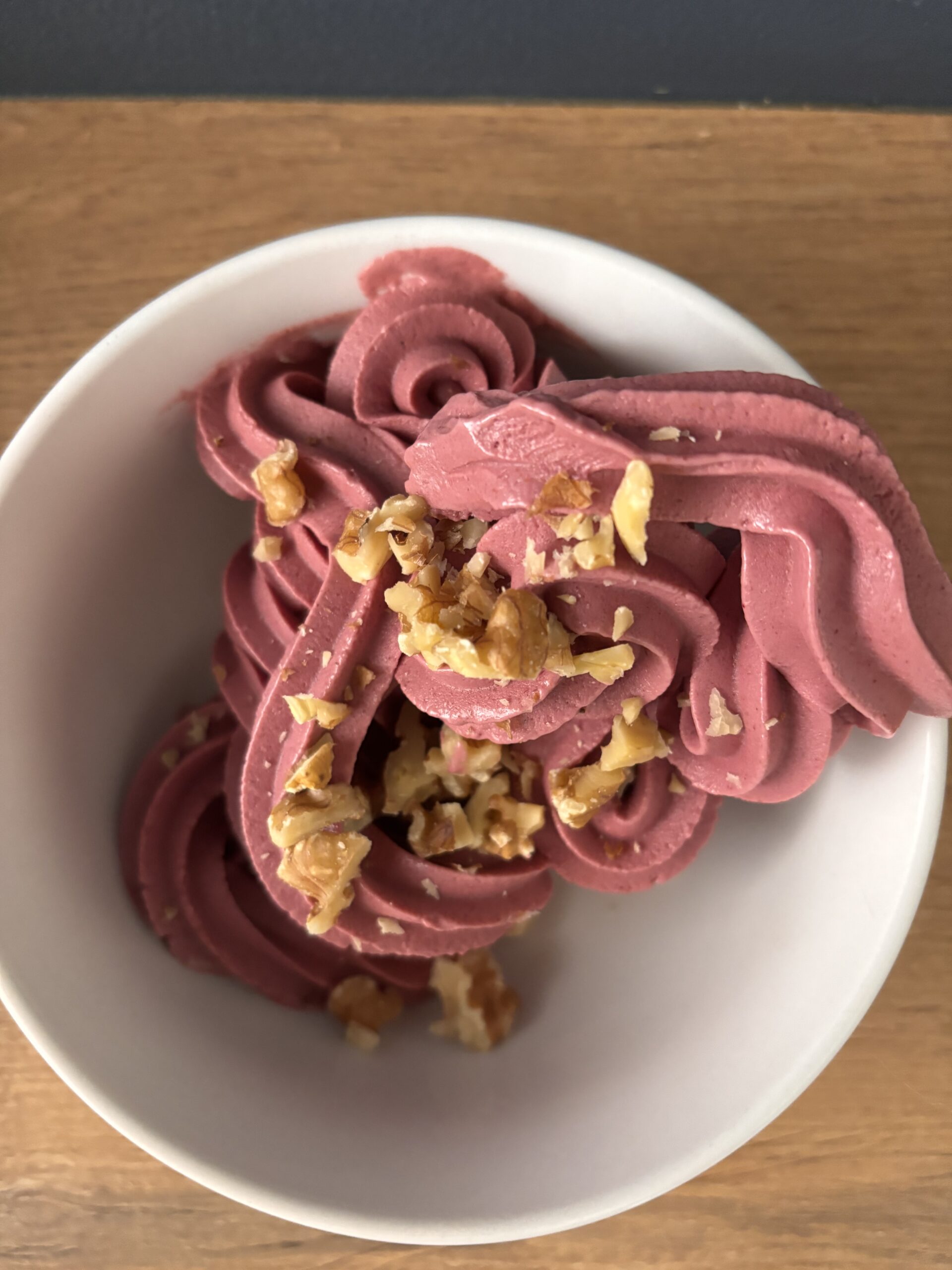 Sorbet maison aux figues fraîches et aux noix préparé au Ninja Creami