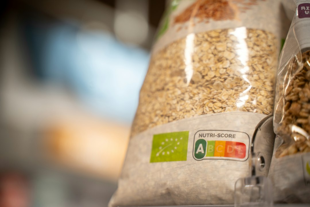 Paquet de flocons d’avoine montrant son étiquetage nutritionnel et son Nutri-Score